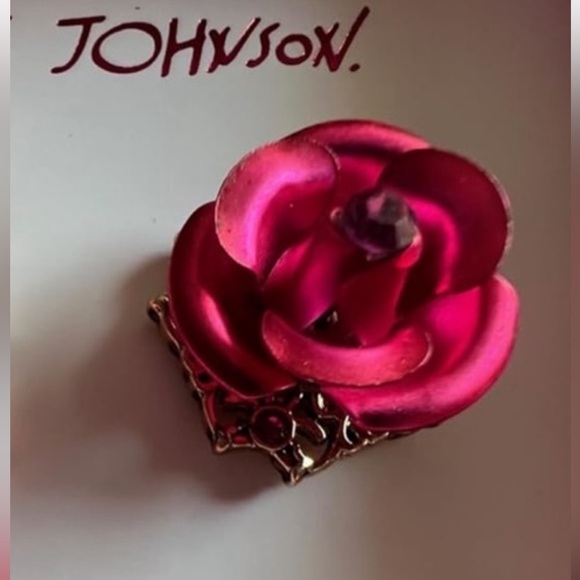 Betsey Johnson Rose Stud earrings - Picture 7 of 10